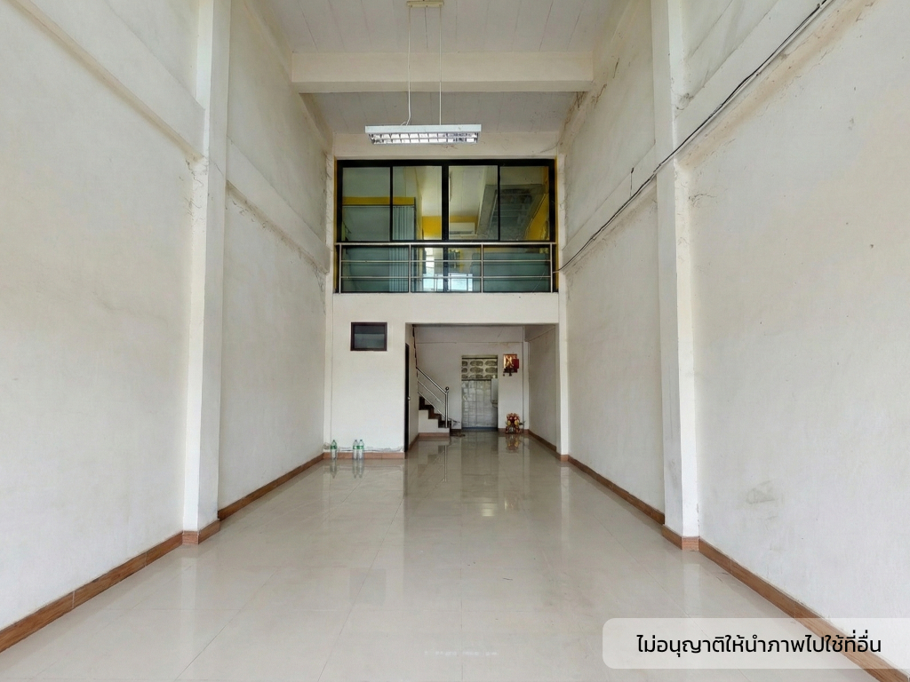 หน้าร้านภาพกว้าง