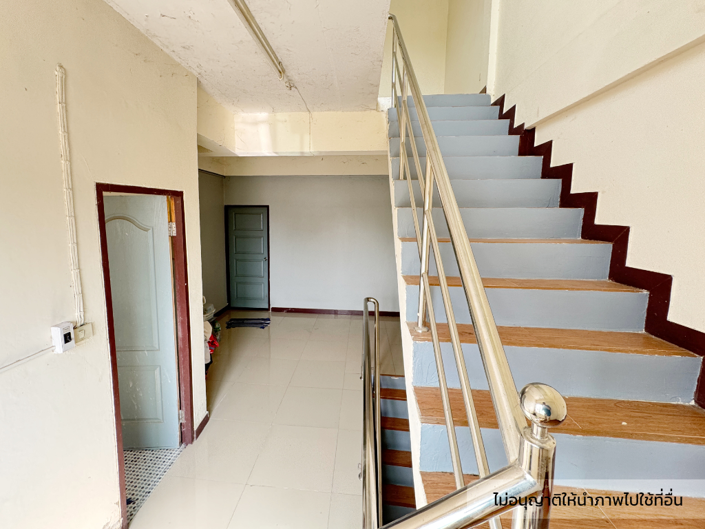บันไดขึ้นชั้น 3