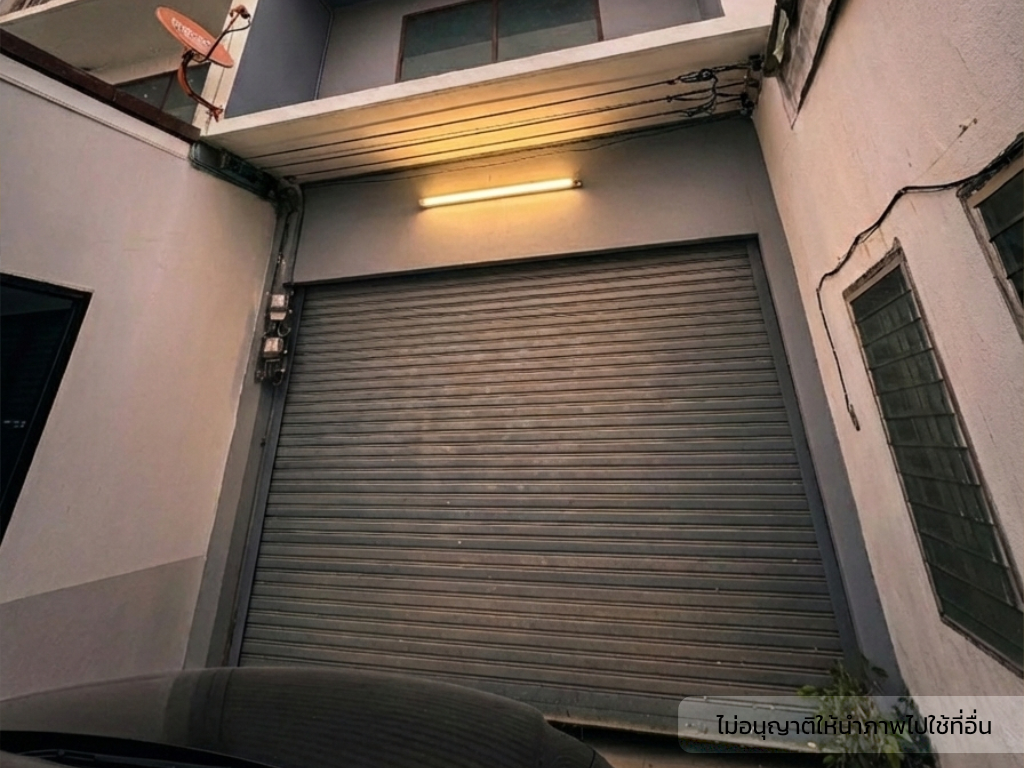 อาคารพาณิชย์ ติดถนน